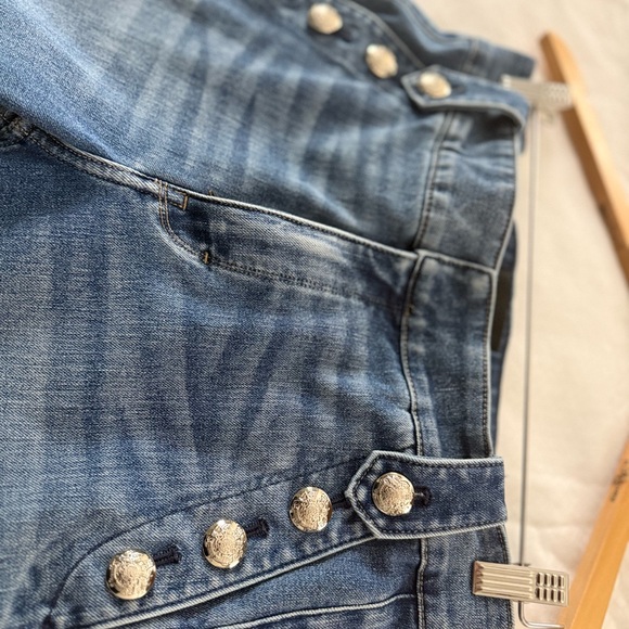 White House Black Market Sailor Button Straight Leg Jeans โ Size 8 - Picture 4 of 10